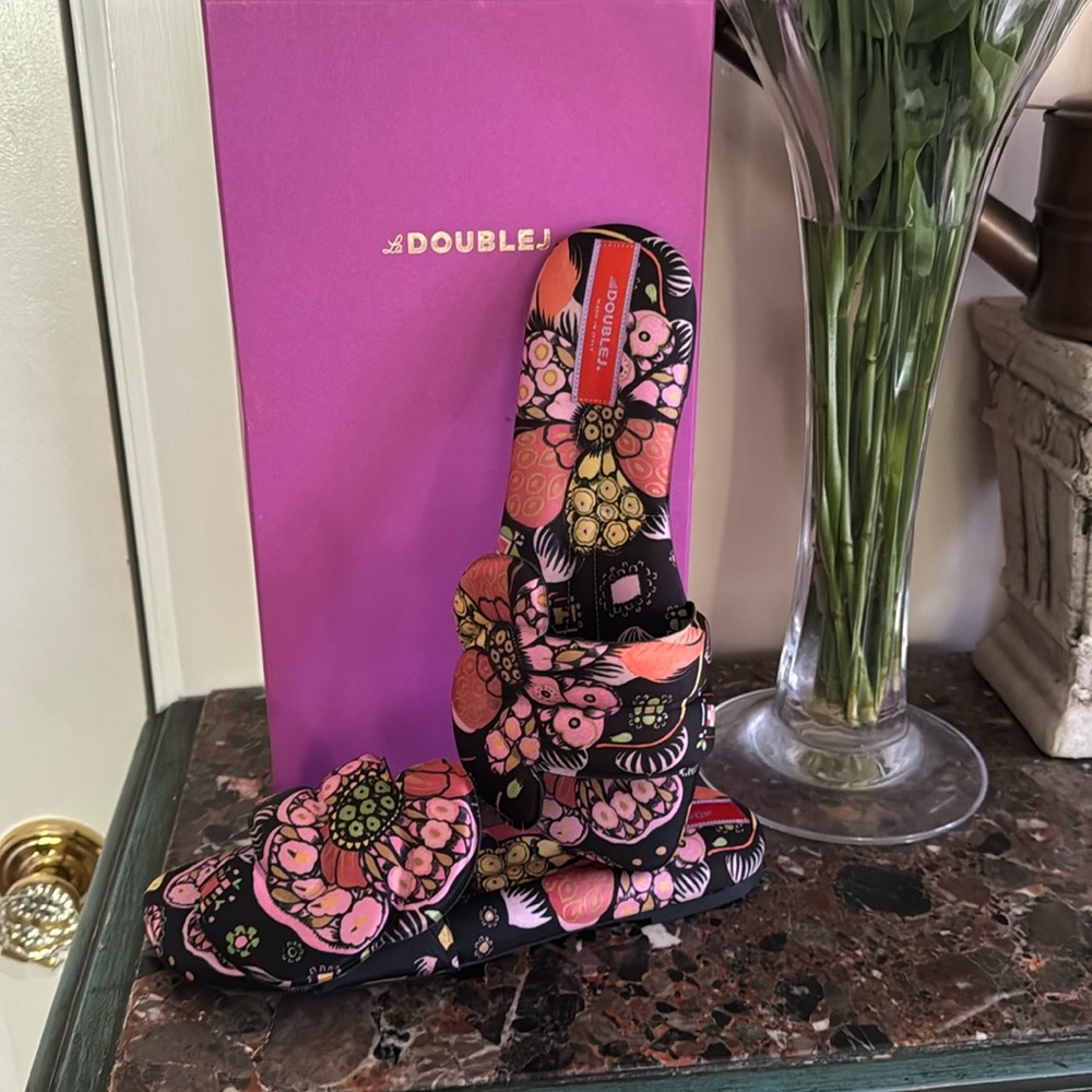 LA DoubleJ. New with tags. 38 Sandals